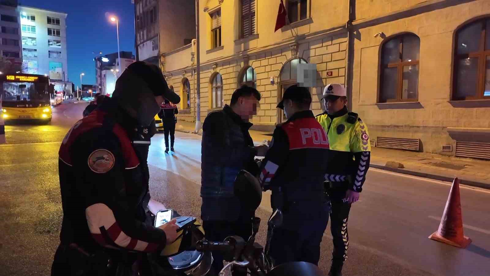 kadikoyde helikopter destekli asayis denetimi 6 H49XaN4E