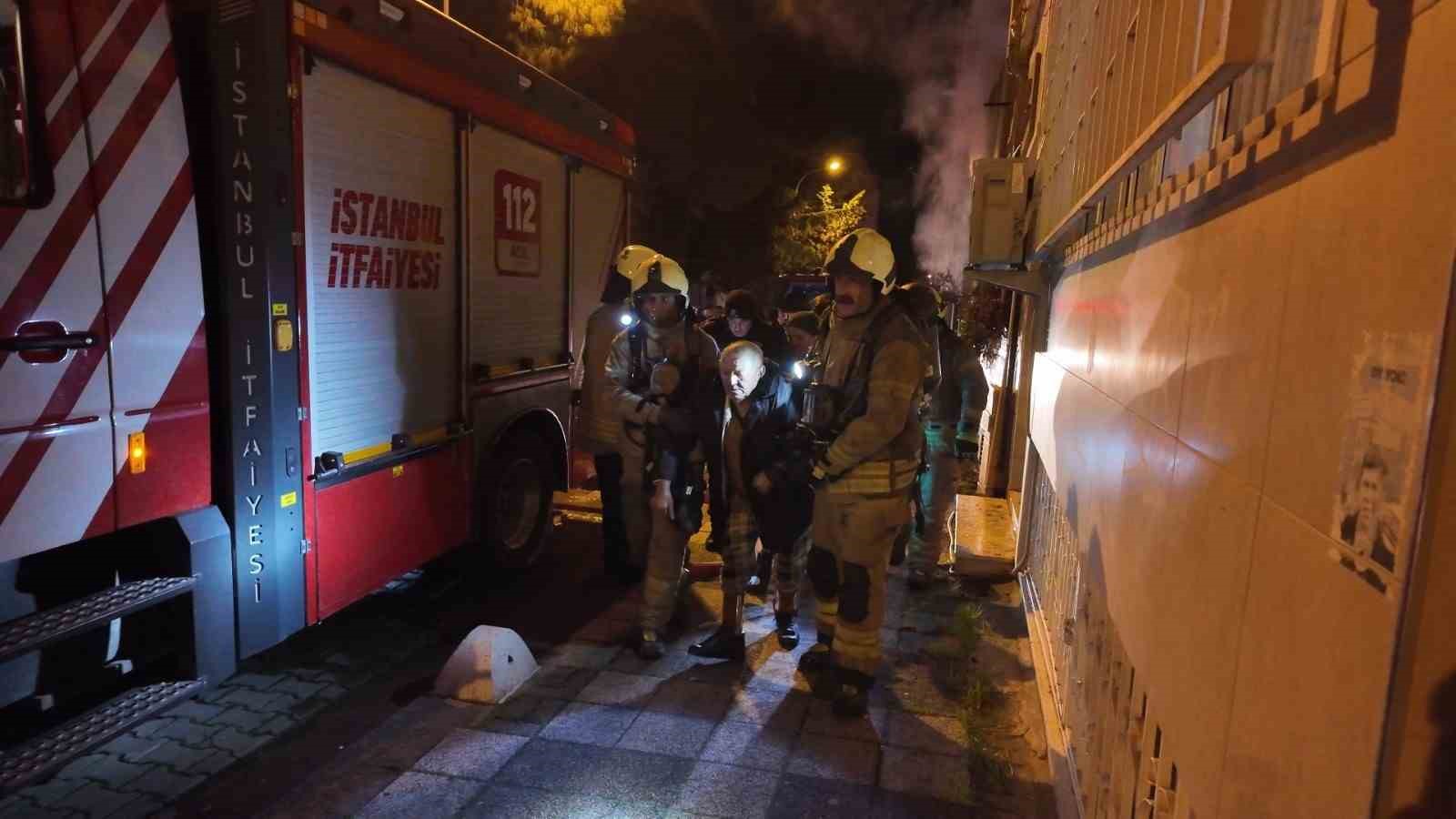 kadikoyde korkutan yangin 1i agir 8 yarali 4 gOes1tlG