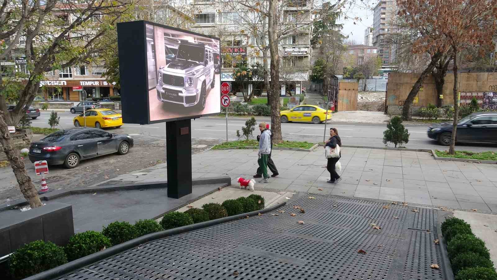Kadıköy’de lüks oto galerisi boşaltıldı: 11 milyar TL’lik vurgun iddiası 11 kadikoyde luks oto galerisi bosaltildi 11 milyar tllik vurgun iddiasi 7 4cBaWR8H