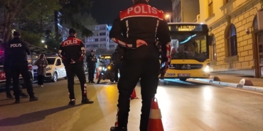 kadikoyde-polis-ekipleri-asayis-uygulamasi-gerceklestirdi-ytPD1rxJ.jpg