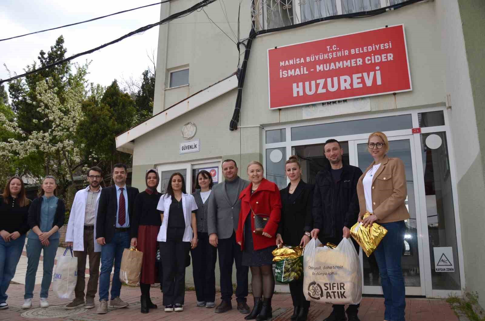 kadin doktorlardan yaslilara sicacik dokunus 7 nT8PhWuW