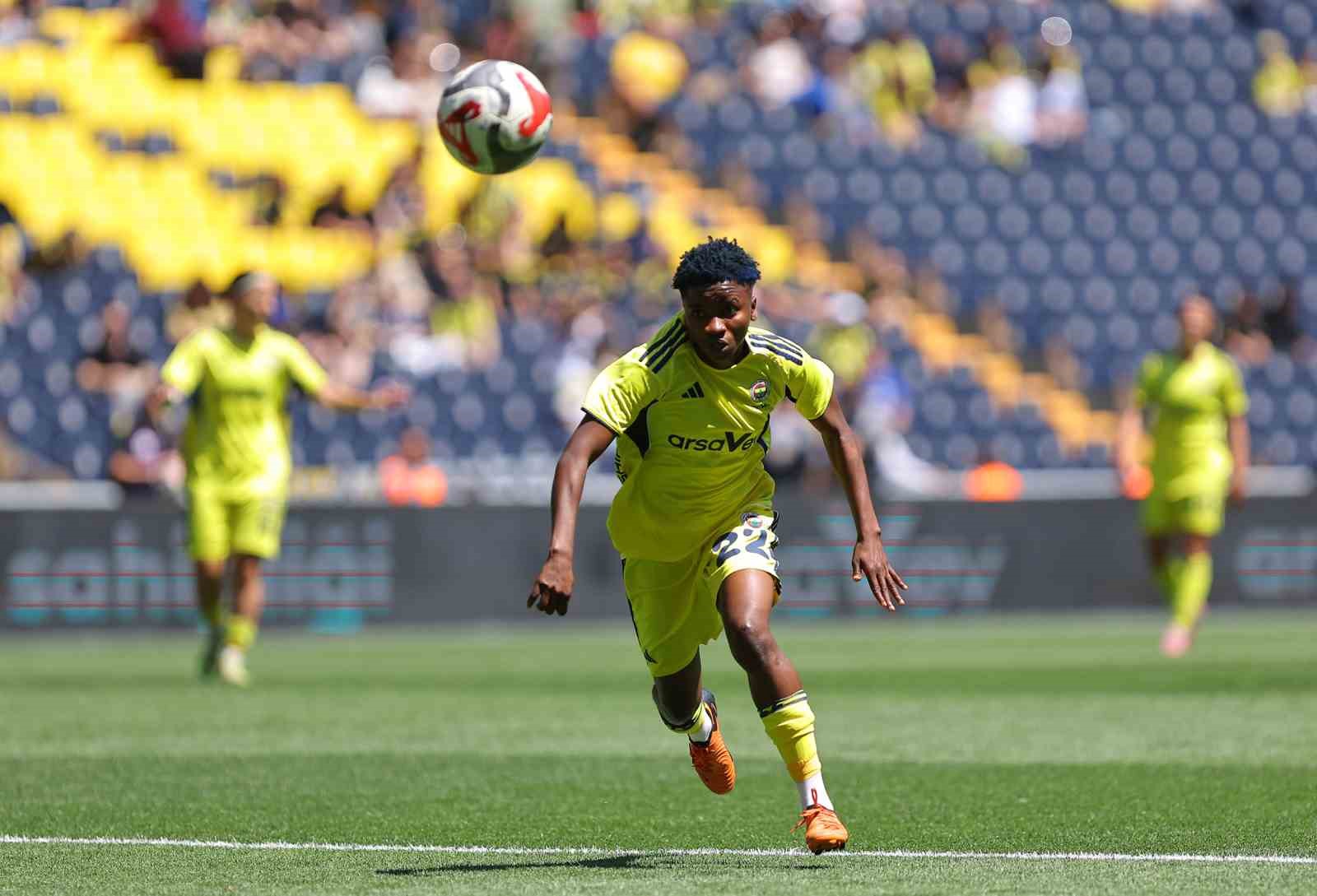 kadin futbol super liginde sampiyon olan fenerbahce unyeyi 8 0 yendi 3 zwieMpir