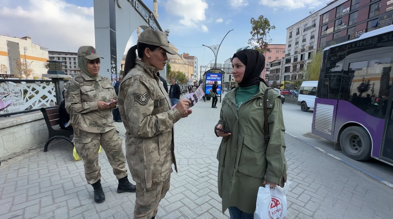 kadin kolluk gucleri alana indi yuksekovada polis jandarma bekci ve zabitadan kadina yonelik siddetle Cvhj2u48