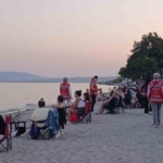 kadin-polislerden-huzur-mesaisi-sahilde-brosur-dagittilar-N5qrEJSr.jpg