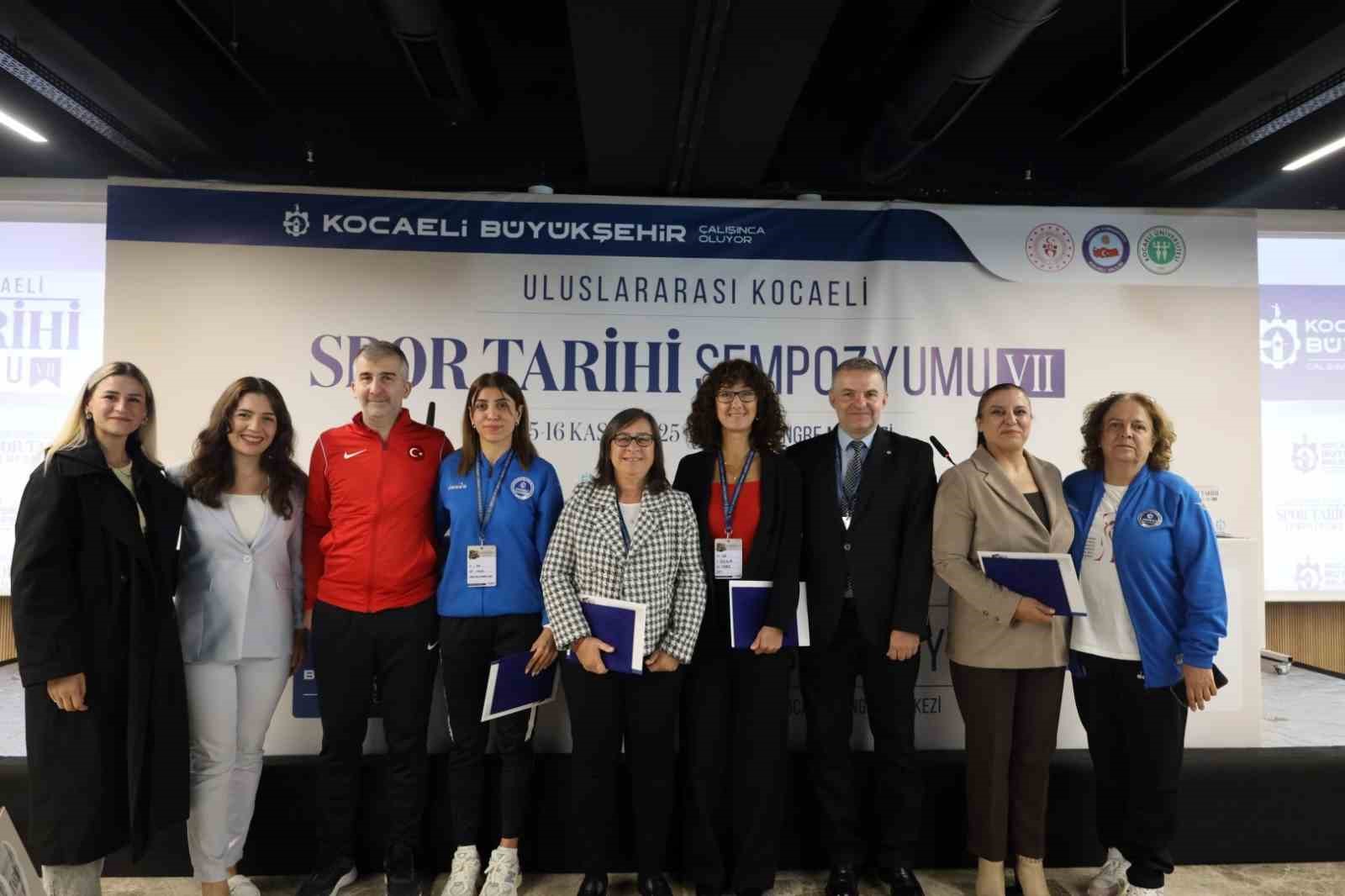 kadin sporcular sempozyumda yasadiklari zorluklari anlatti 2 tJdR4UPV