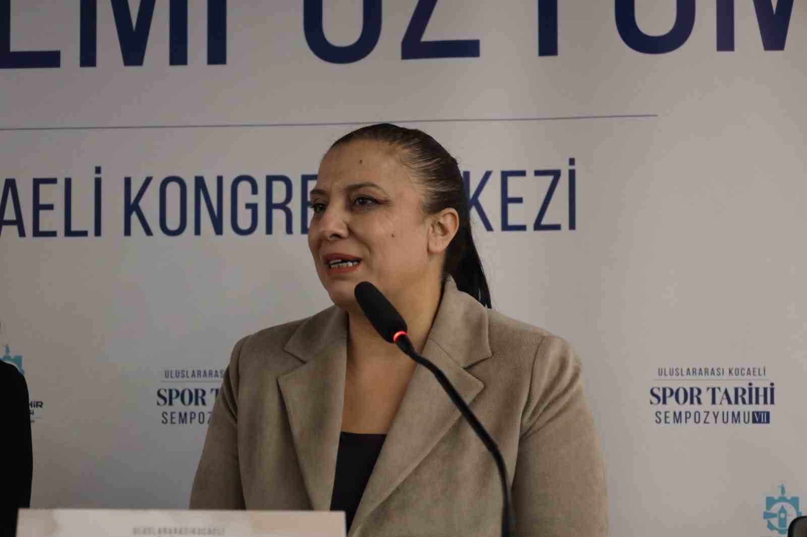 kadin sporcular sempozyumda yasadiklari zorluklari anlatti 3