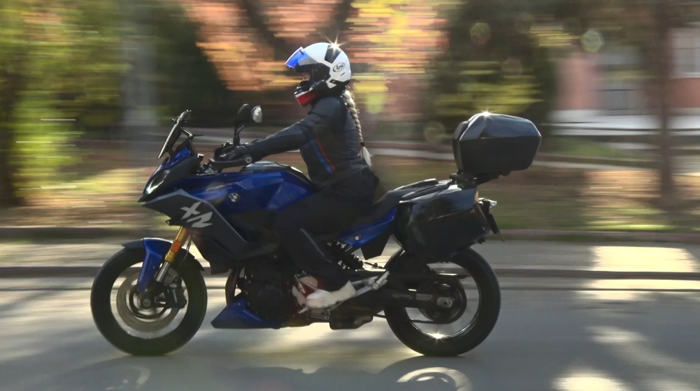 kadin surucu ispanyadan turkiyeye motosikletle 45 gunde geldi sinirda gozyaslarini tutamadi 0 vOiprmOa