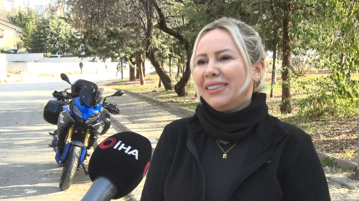 kadin surucu ispanyadan turkiyeye motosikletle 45 gunde geldi sinirda gozyaslarini tutamadi 6 eKZTSUOi