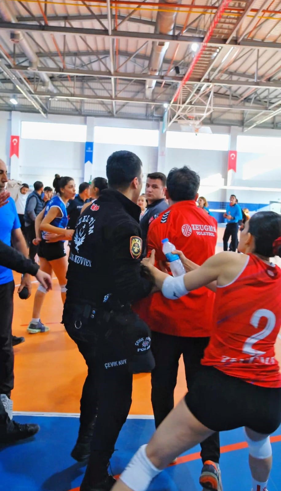 kadin voleybol macinda kavga kamerada 1 dfX6kV2u