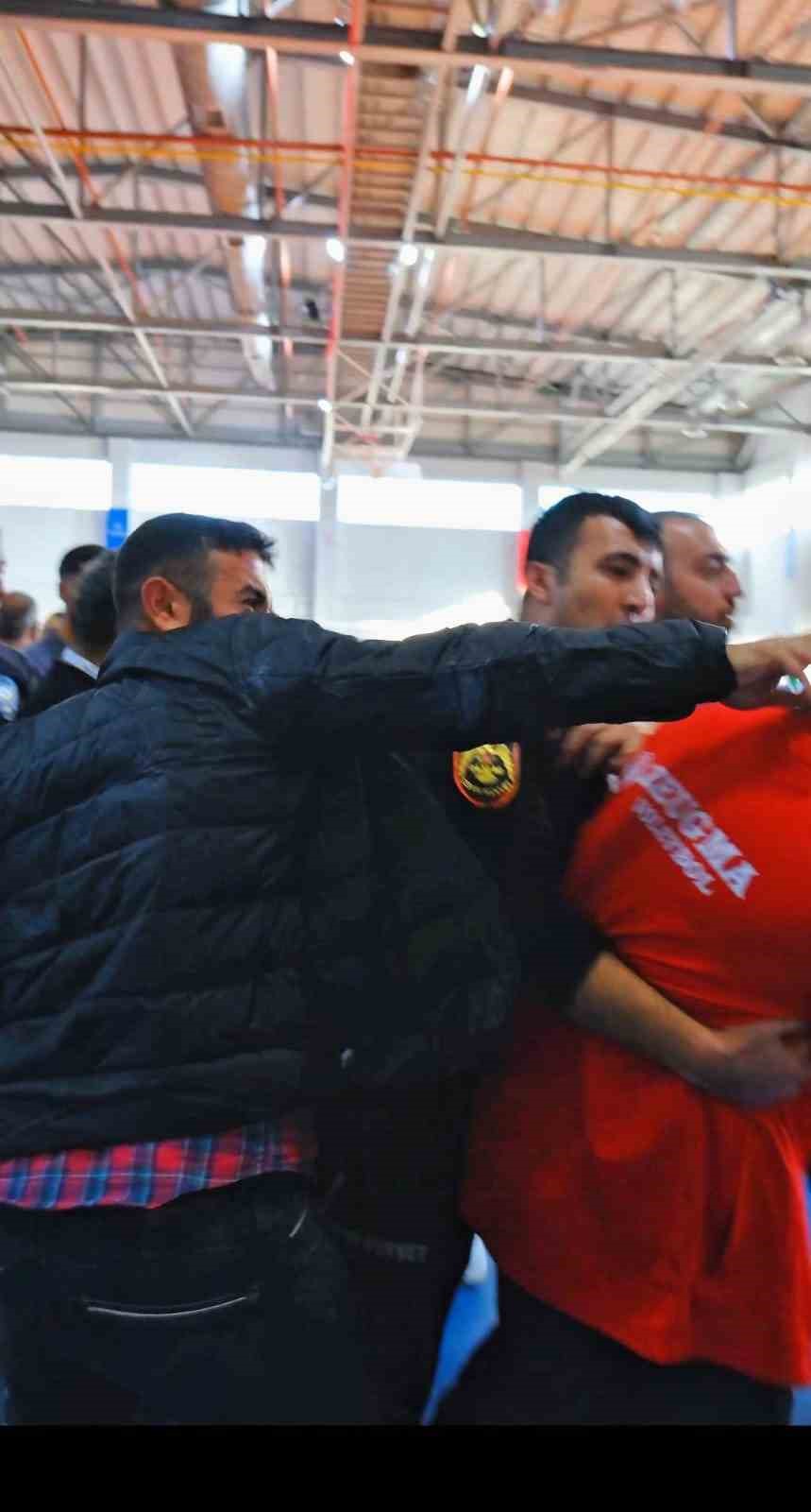 kadin voleybol macinda kavga kamerada 2 pcnRNZPF