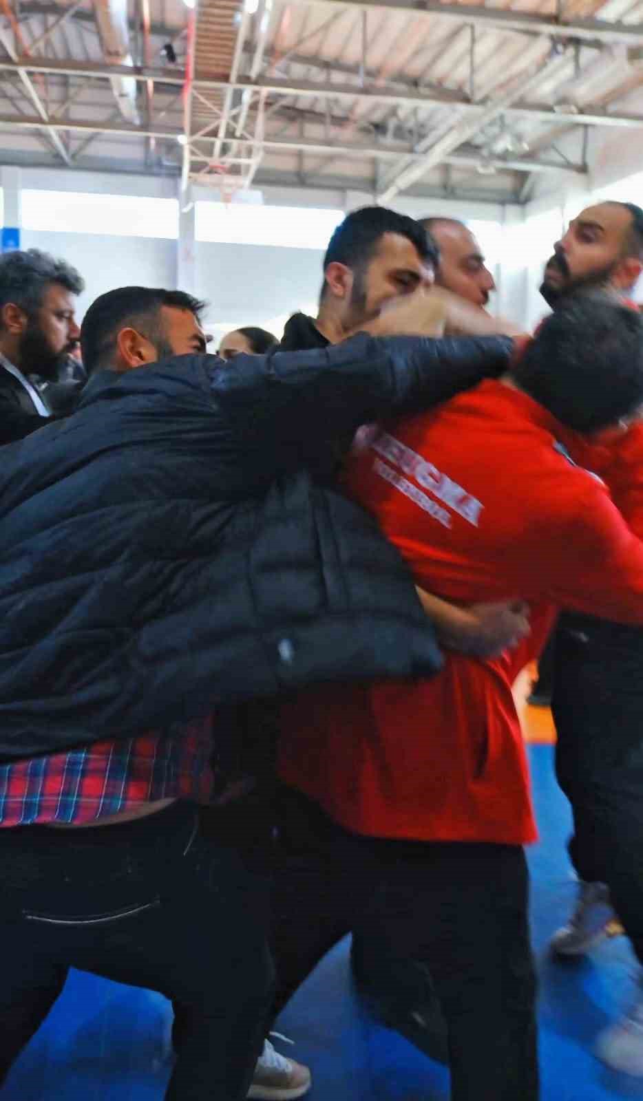 kadin voleybol macinda kavga kamerada 3 qmKg9nlU