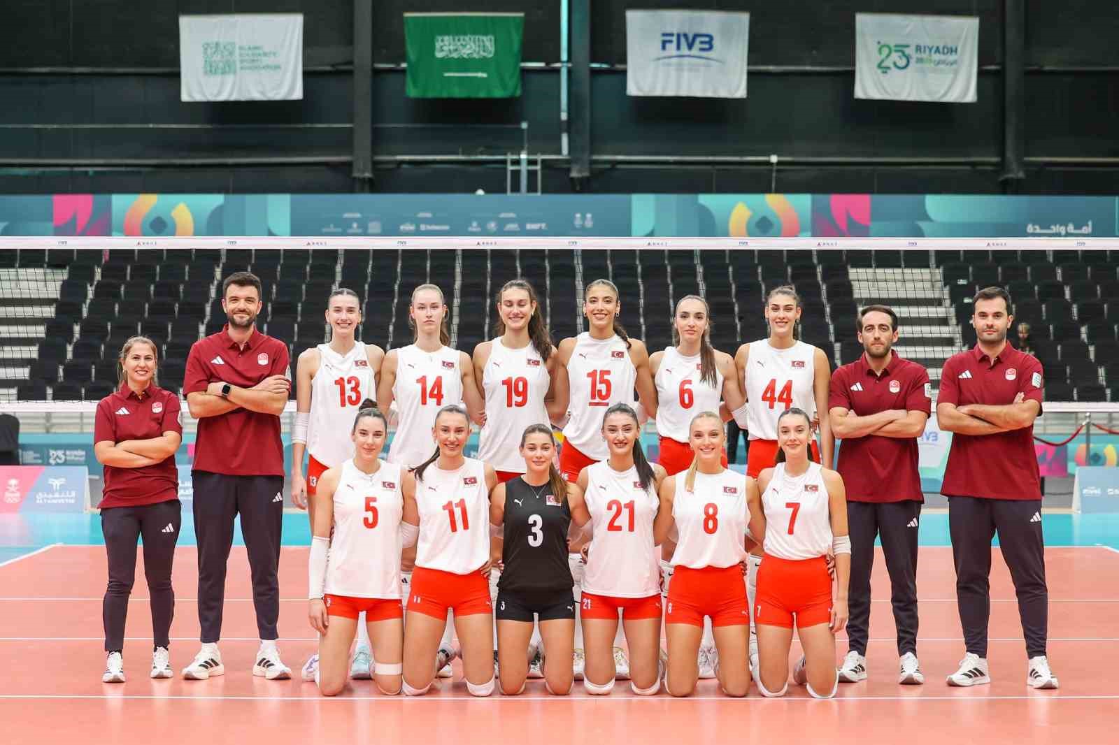 Kadın Voleybol Milli Takımı, 6. İslami Dayanışma Oyunları’na galibiyetle başladı 4 kadin voleybol milli takimi 6 islami dayanisma oyunlarina galibiyetle basladi 0