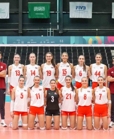 kadin-voleybol-milli-takimi-6-islami-dayanisma-oyunlarina-galibiyetle-basladi-I27Q7xJd.jpg
