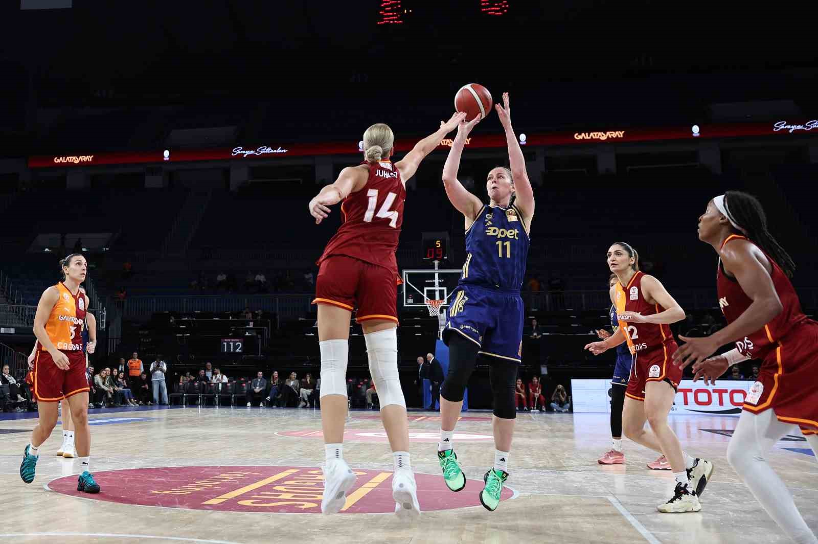 kadinlar basketbolda derbi heyecani 1 CiKlJBBa