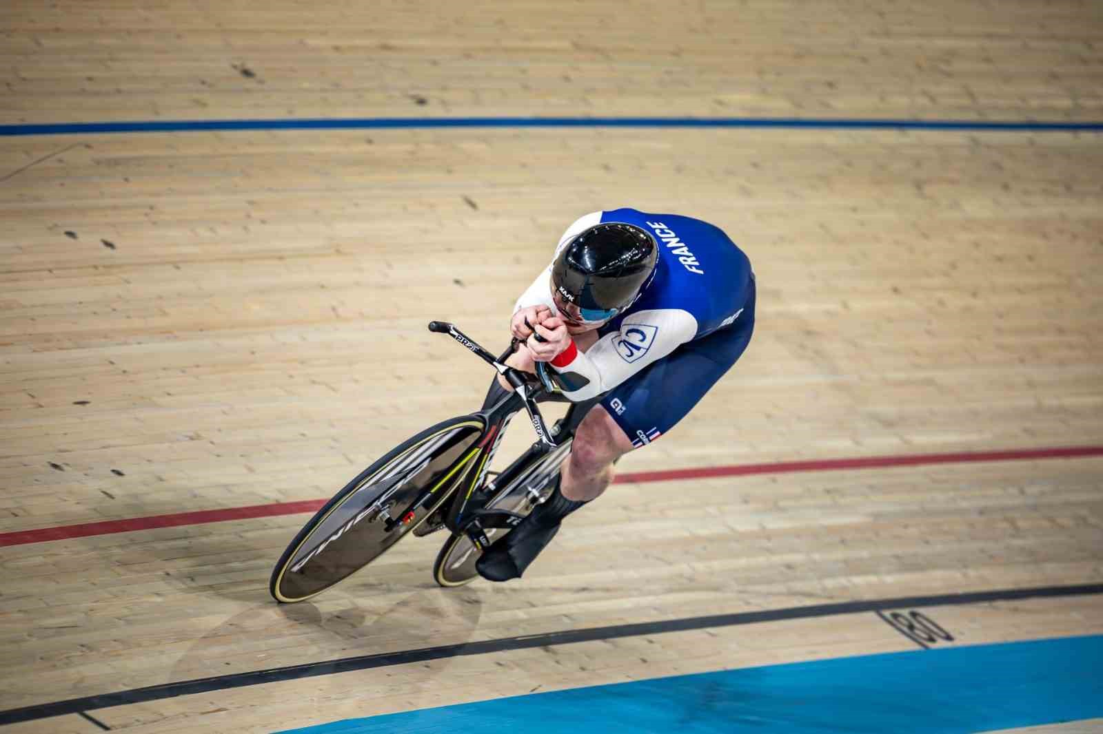 Kadınlar Bireysel Sprint Elemeleri ve Kadınlar Takım Takip kategorilerinde toplam 2 dünya rekoru kırıldı 6 kadinlar bireysel sprint elemeleri ve kadinlar takim takip kategorilerinde toplam 2 dunya rekoru kirildi Hs5lAR5a