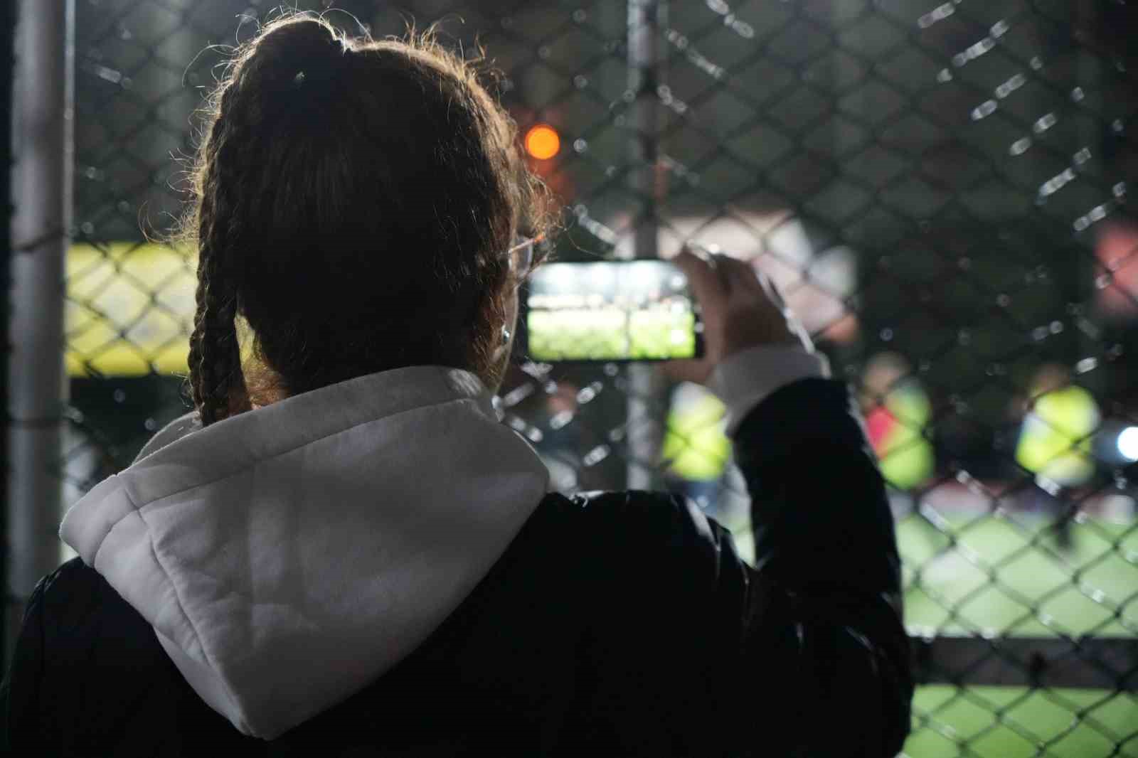 kadinlar futbol maciyla gunlerini kutladi 5 nzh2icwL
