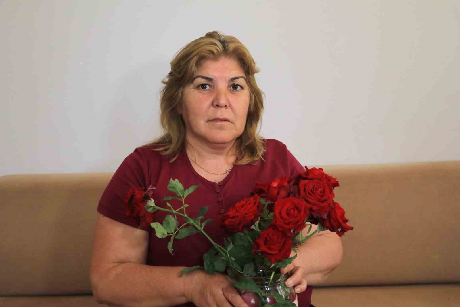 kadinlar gununde kurye kiligina girip senet imzalatmislar 3 tutuklama 3 k7FsZVwq