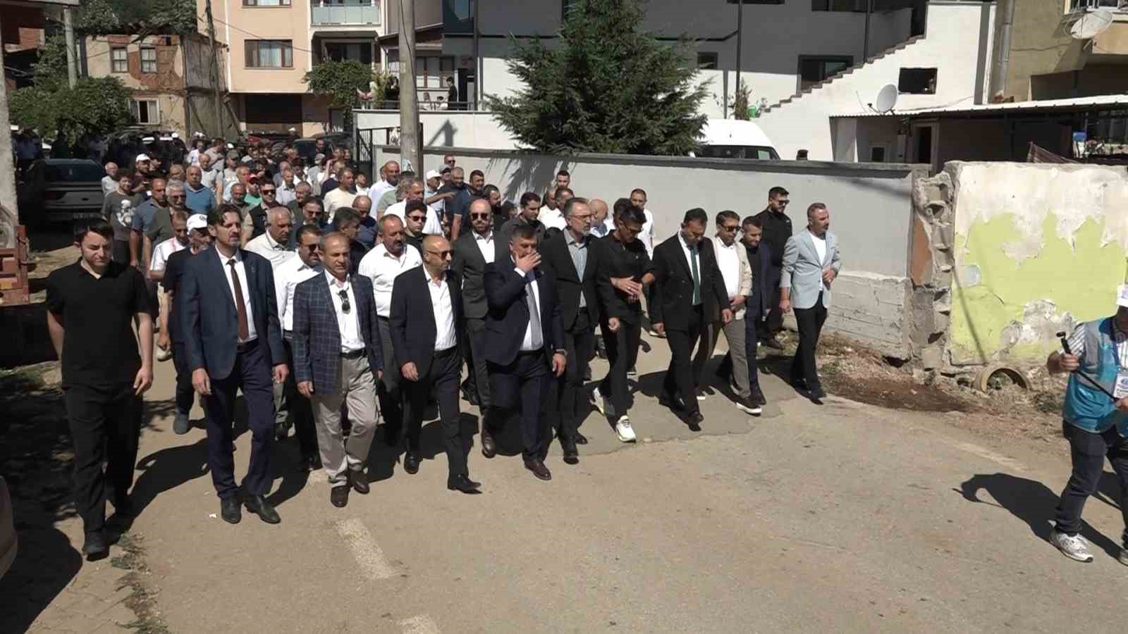 Kadınlar köyün yönetimini ele geçirdi 4 kadinlar koyun yonetimini ele gecirdi 0 SfcT1Tny