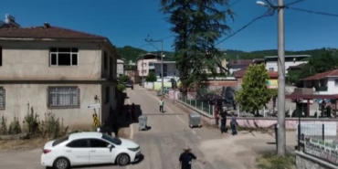 kadinlar-koyun-yonetimini-ele-gecirdierkekler-er-meydanina-kadinlar-koy-meydanina-fT3g4tsP.jpg