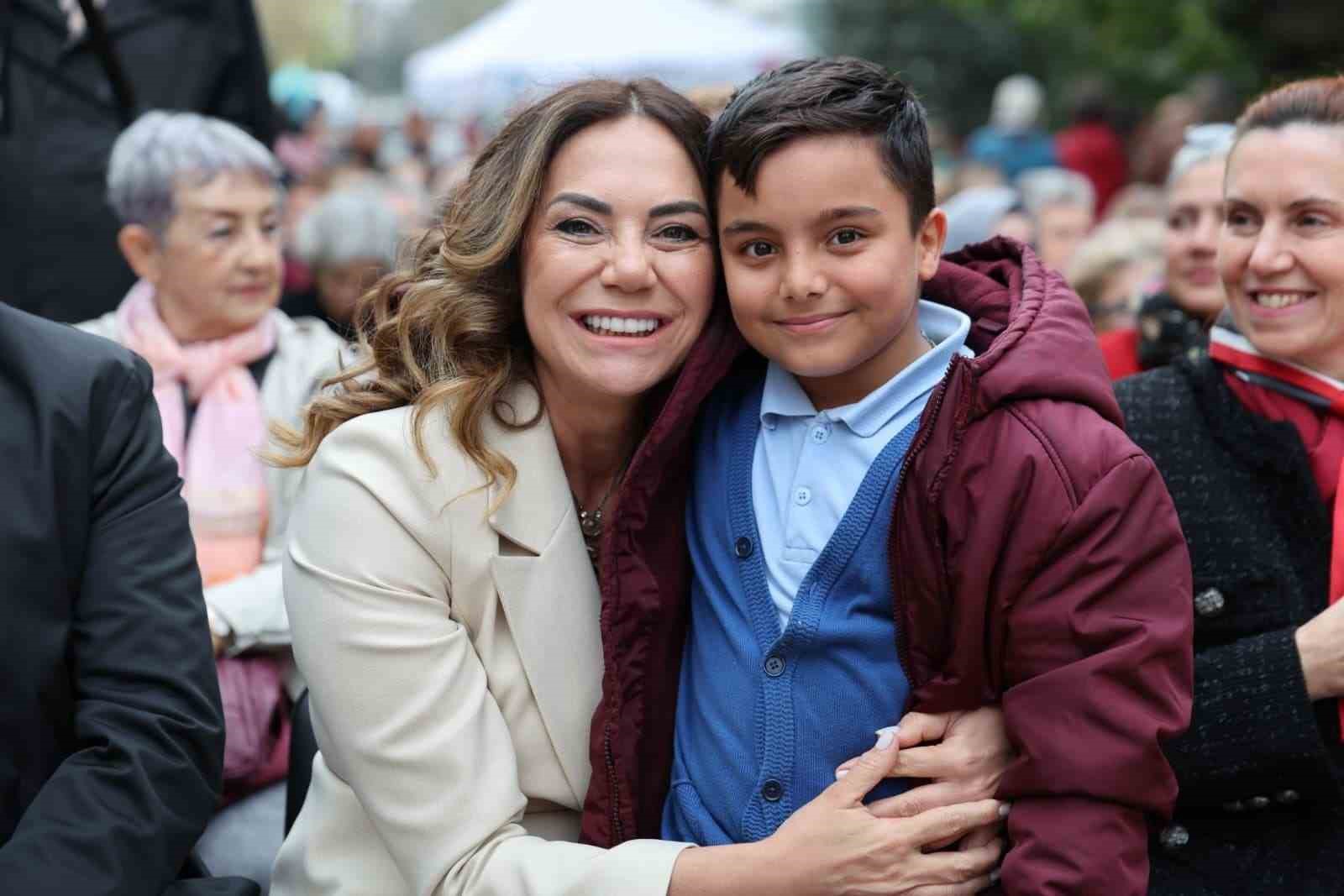 kadinlar uretiyor belediye istihdam ediyor 11 ilceye 11 kres yolda 0 kbrAVtEw