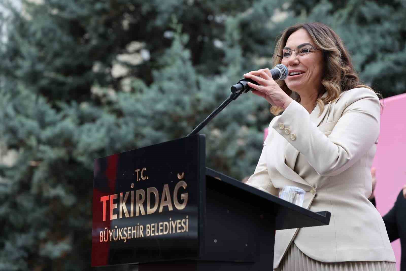 kadinlar uretiyor belediye istihdam ediyor 11 ilceye 11 kres yolda 2 T2jlklnI