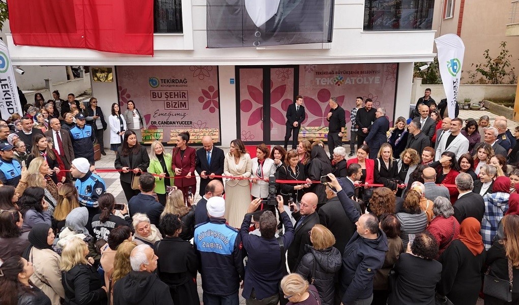 kadinlar uretiyor belediye istihdam ediyor 11 ilceye 11 kres yolda 3 e4nIQgyN