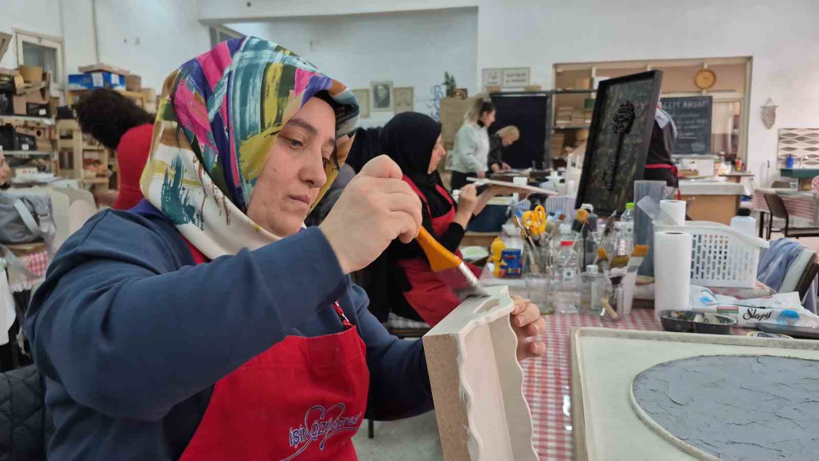 kadinlara ozguven ve meslek kazandiran kurs esimden artik harclik almiyorum 6 WWUdXd1q