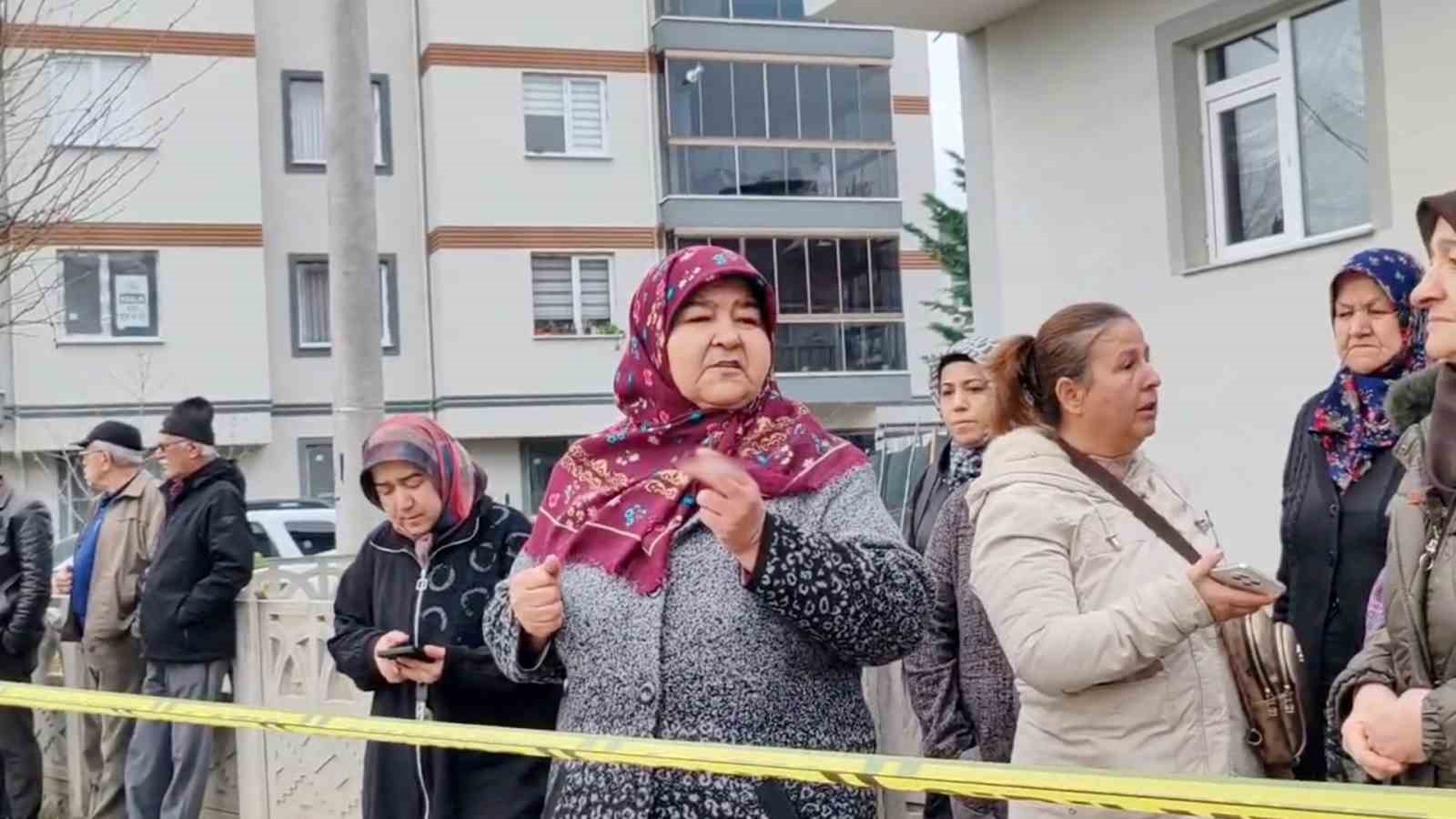 Kadınlardan mahalleye yapılacak baz istasyonuna ve erkeklere tepki 5 kadinlardan mahalleye yapilacak baz istasyonuna ve erkeklere tepki 1