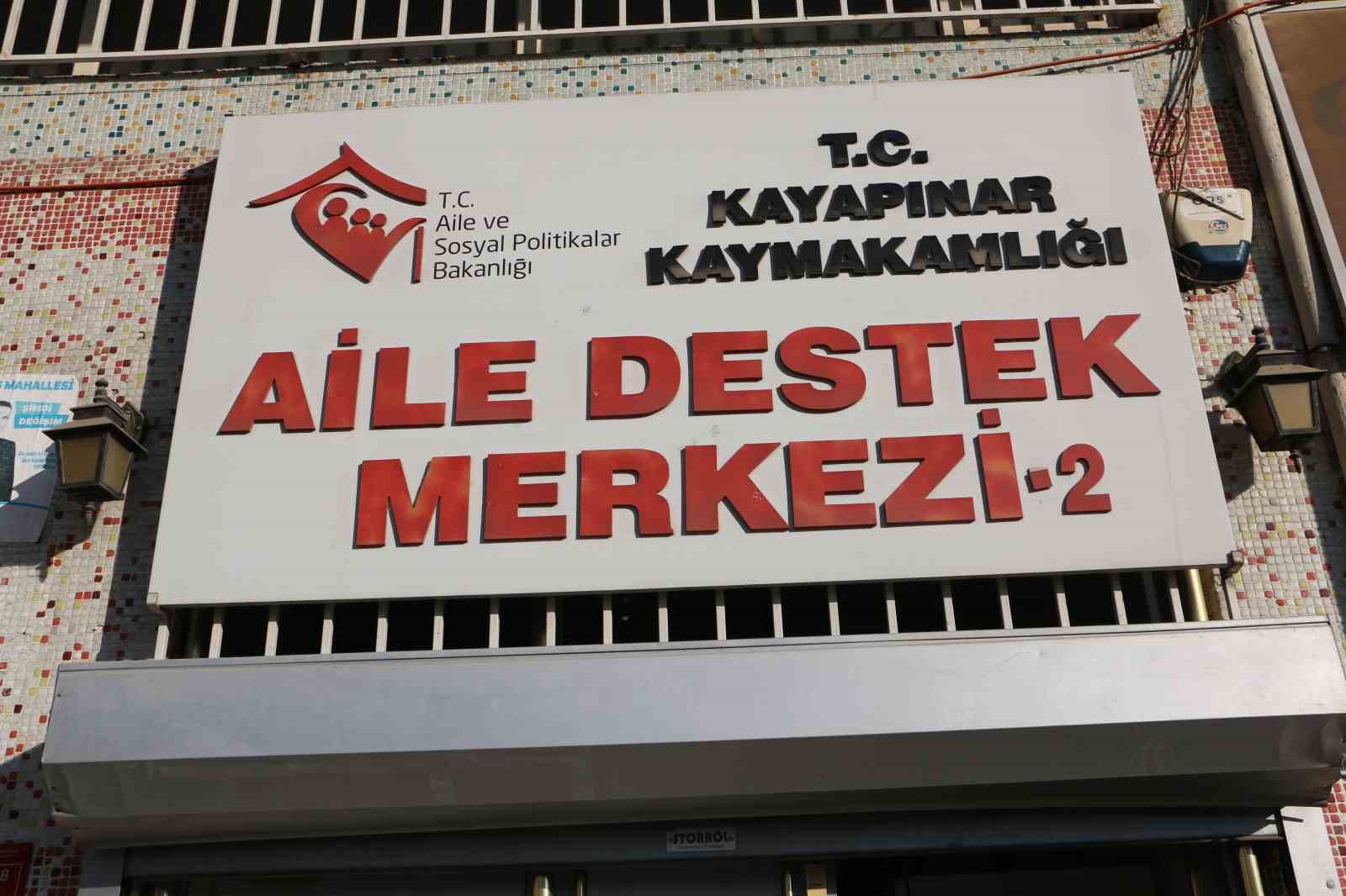 kadinlarin el emegiyle urettikleri tel kirma sal ve cantalar yogun ilgi goruyor 11 jHj9igyI