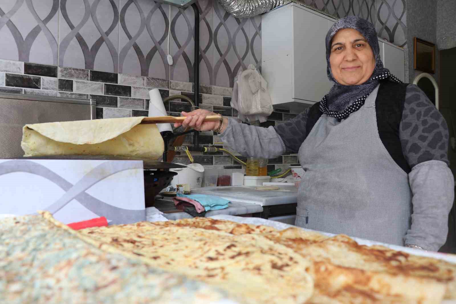 kadinsin yapamazsin dediler gozleme satarak 10 cocuk buyuttu 4 lIHTKLAd