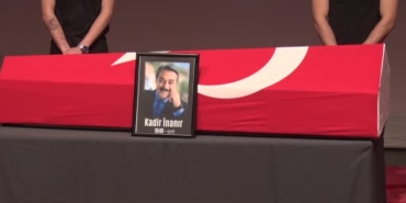 kadir-inanirin-hayat-arkadasi-julide-kural-kadir-inanir-herkesin-abisidir-dayisidir-babasidir-ogludur-aslinda-EFhC8Kbe.jpg
