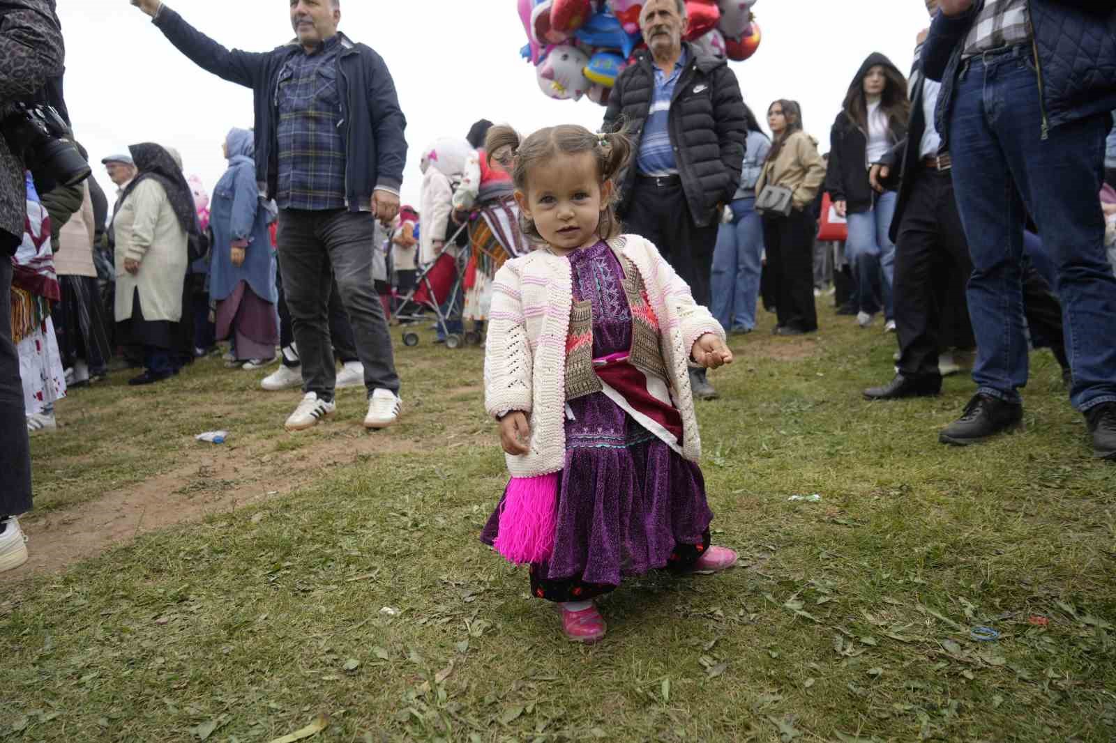 kadirga otcu senligi binlerce kisiyi bulusturdu 7 iMIh73HN