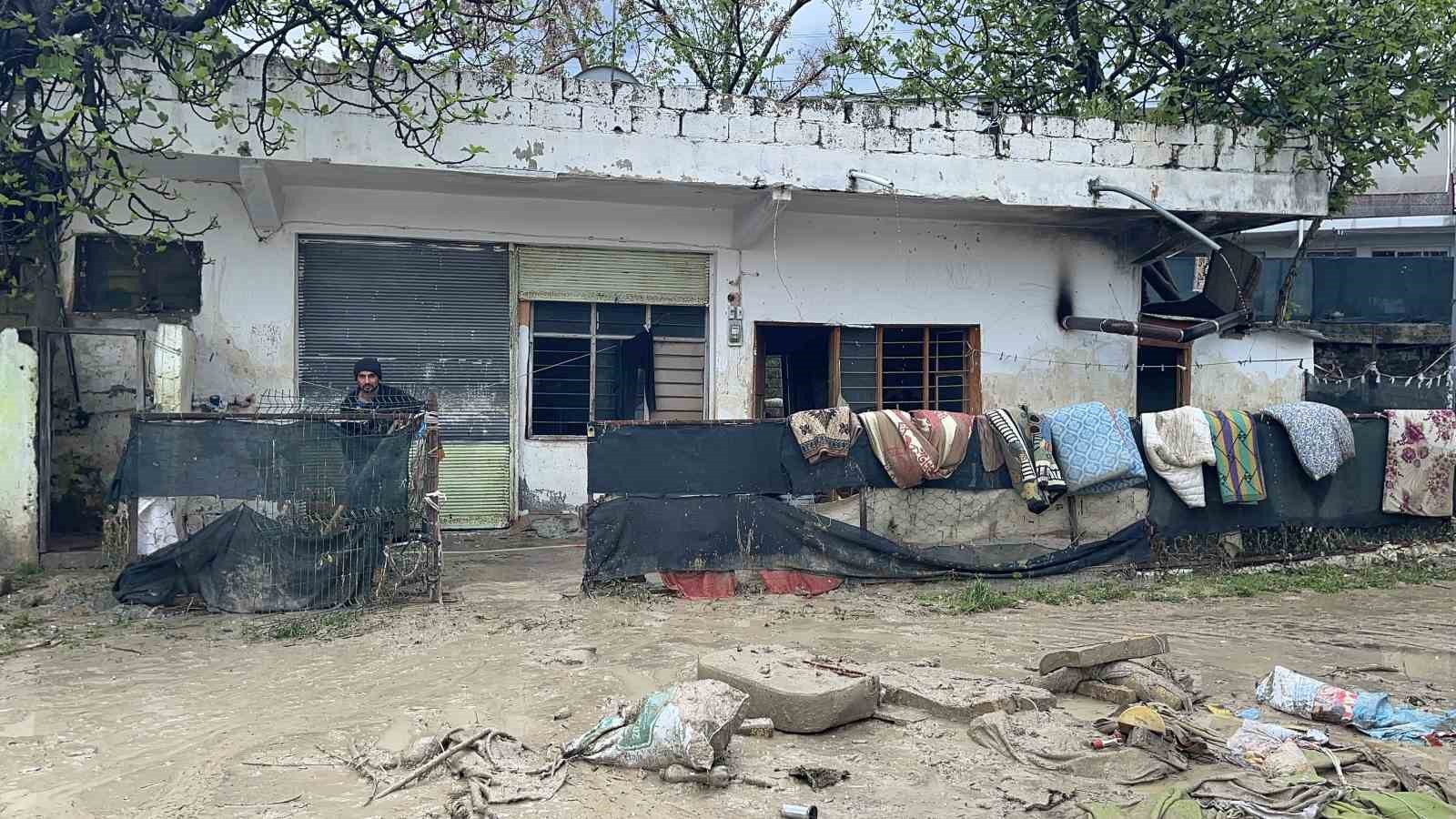 kadirlide sel felaketi evler ve is yerleri sular altinda kaldi 2 nEbmwzcS