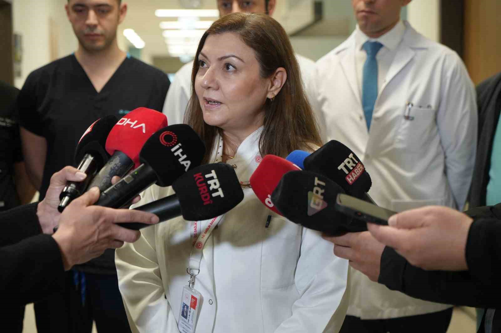 kafasindaki nadir tumor alindi hayata tekrar gulumsedi 5 PeA9jBeF