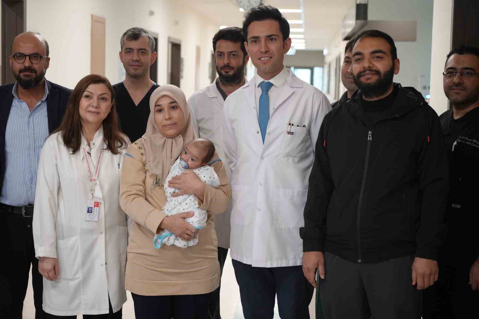 kafasindaki nadir tumor alindi hayata tekrar gulumsedi 6 HatlOIIt