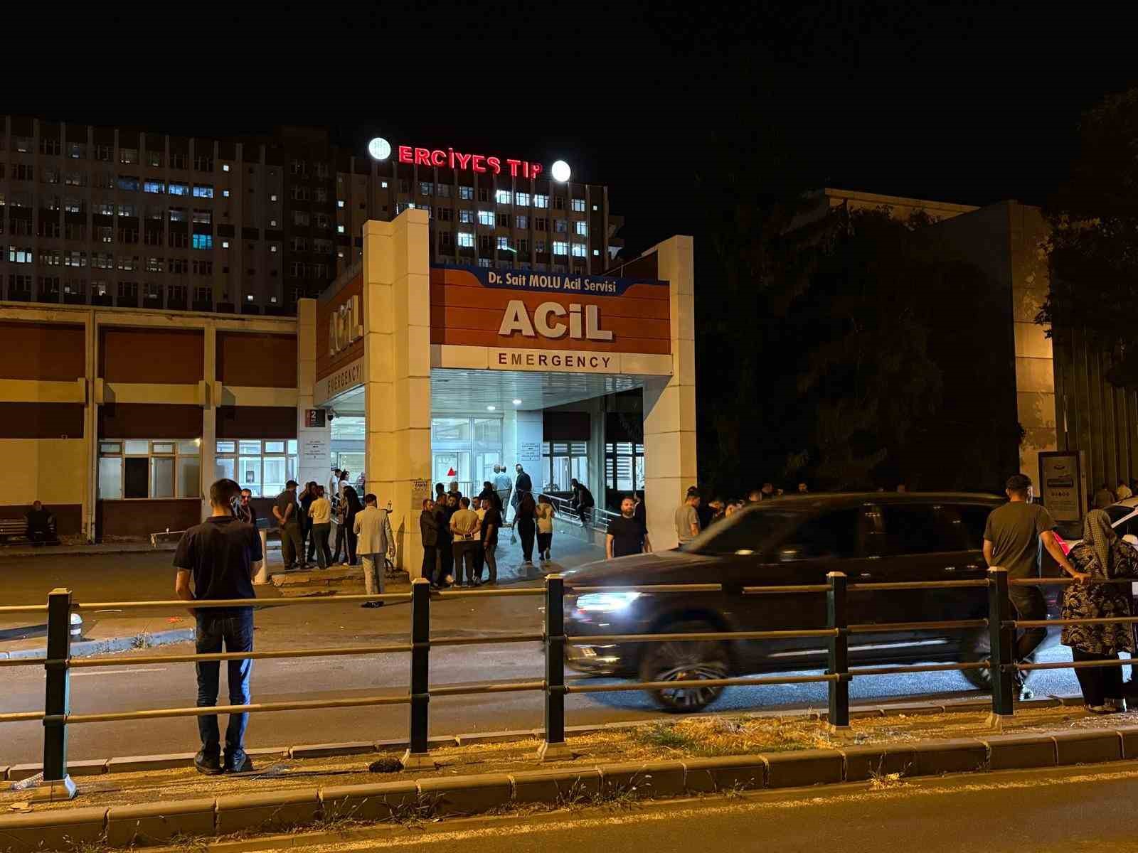 kafede bicakli kavga 1 yarali 3 lH4WijQc