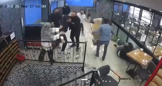 kafede cikan kavgada ortalik savas alanina dondu 100 bin liralik hasar 2 V4rgm5TN