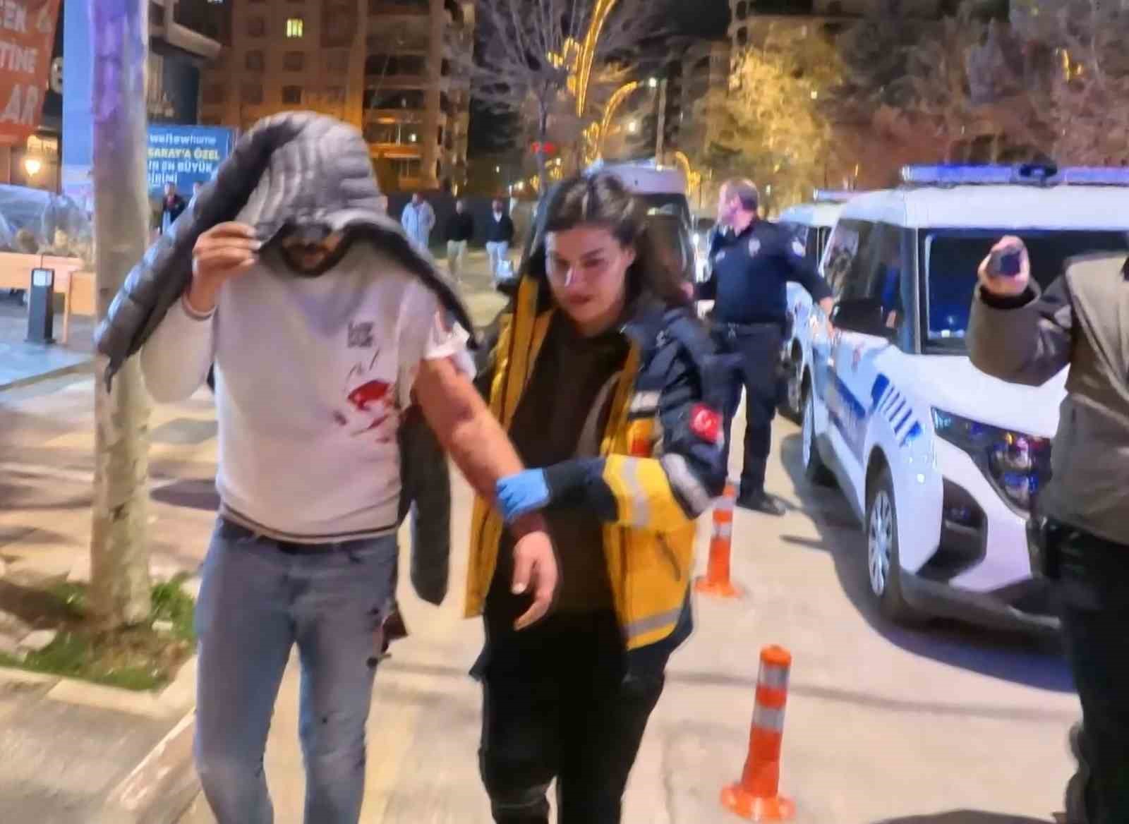 kafedeki tartisma bicakli kavgaya donustu 1 yarali 1 Fj1g7b3J