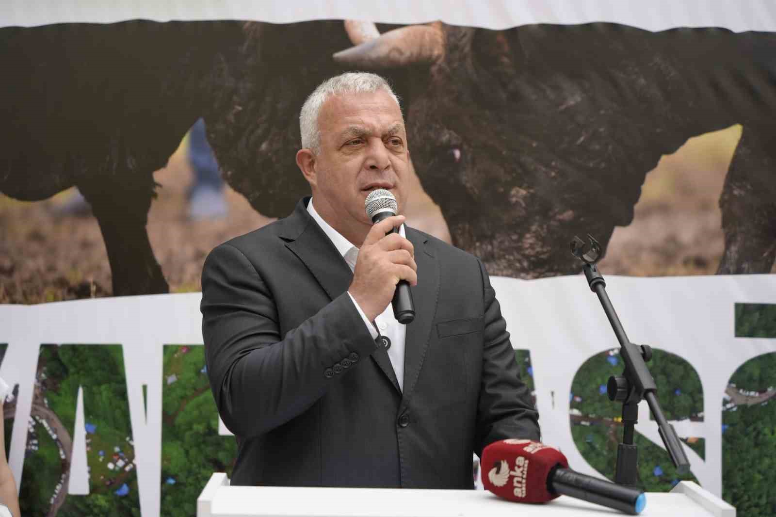 "Kafkasör Festivali" boğalı kortej yürüyüşüyle başladı 5 kafkasor festivali bogali kortej yuruyusuyle basladi 1 aWnZXaDq