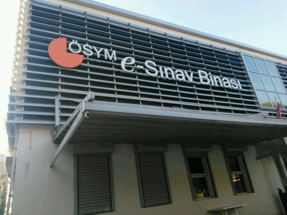 kagit tabanli sinavlarin yerini elektronik sinavlar aliyor 4 1mIp8uIY
