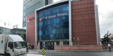 kagit-tabanli-sinavlarin-yerini-elektronik-sinavlar-aliyor-MIk26j77.jpg
