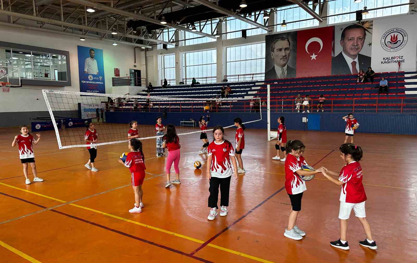 kagithane belediyesinin duzenledigi yaz spor okullarinda egitimler hizla devam ediyor 0 2KAvB8NG