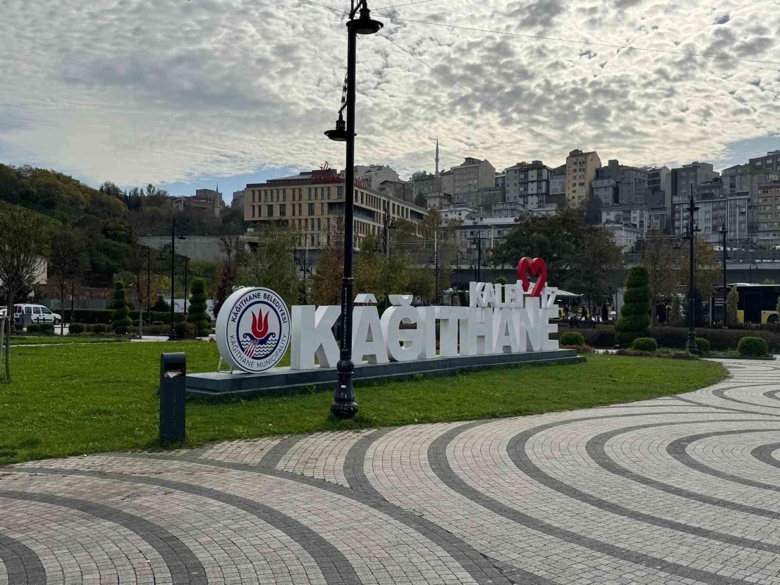 kagithanede 100 bin metrekarelik meydanlarla sehir yasami canlandi 0 J9YdeLC3