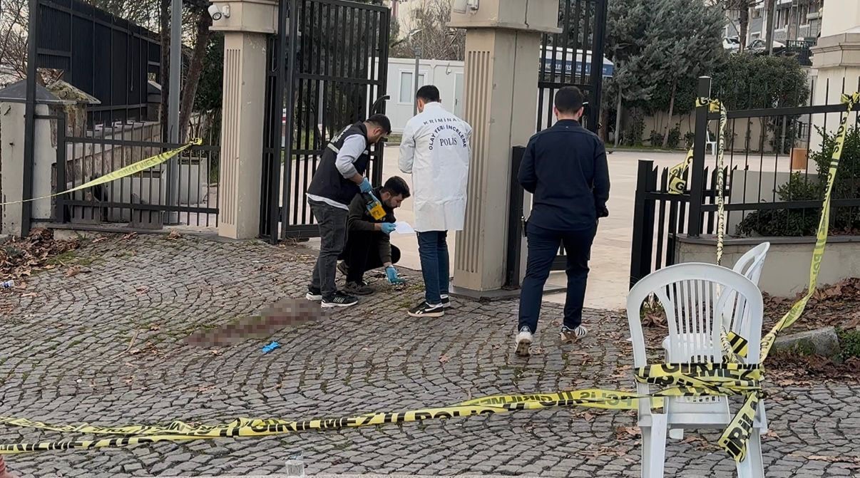 kagithanede agabey annesinin cenazesinde kardesini silahla vurarak oldurdu 0 VitC7UvU
