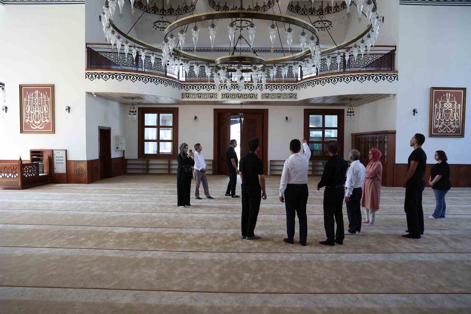 kagithanede ayazma camii ve kulliyesi acilis icin gun sayiyor 1 JDvVBHNA