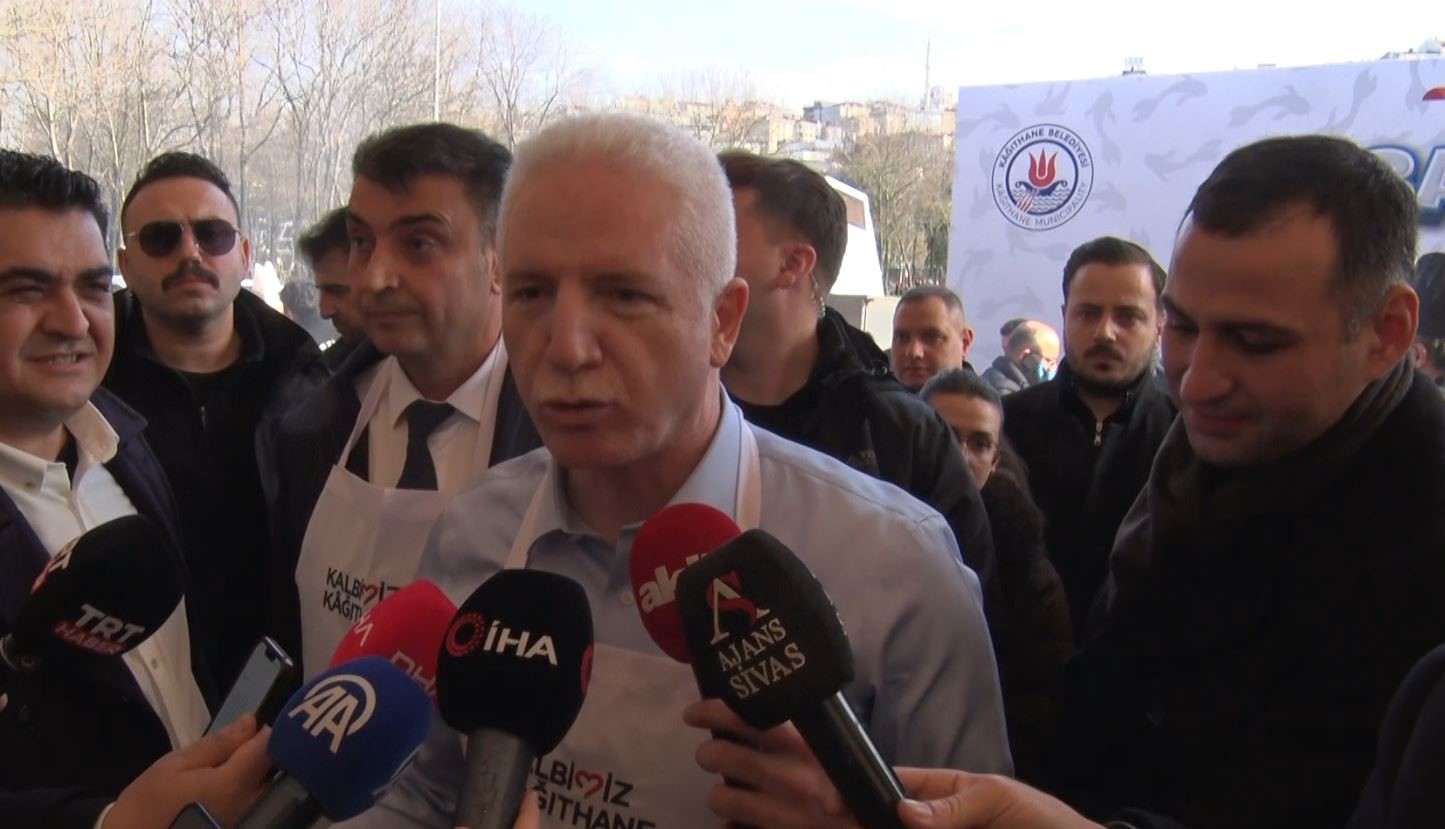 kagithanede balik ekmek soleni 25 bin kisiye 6 tona yakin balik ekmek helva ve mFGy2Ejf