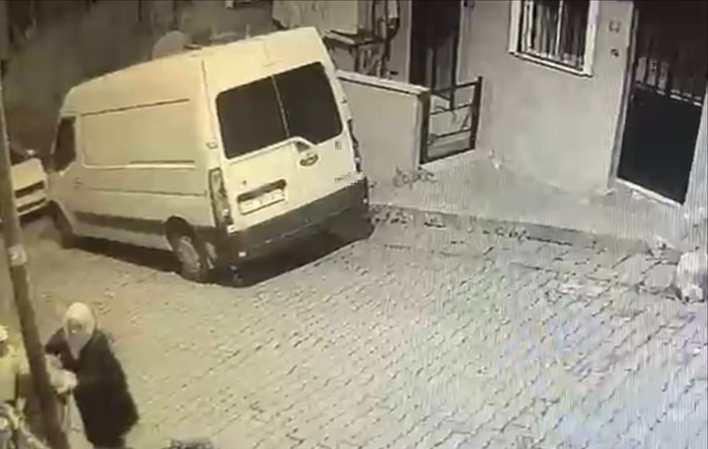 Kağıthane’de direğe dokunan çocuğa elektrik çarptı 5 kagithanede direge dokunan cocuga elektrik carpti 1 MAcQUAQF