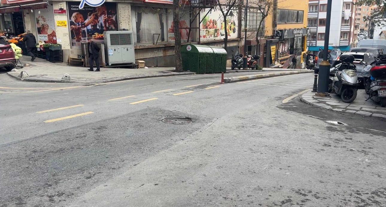 kagithanede feci kaza kamerada motosikletin carptigi berber hayatini kaybetti 0