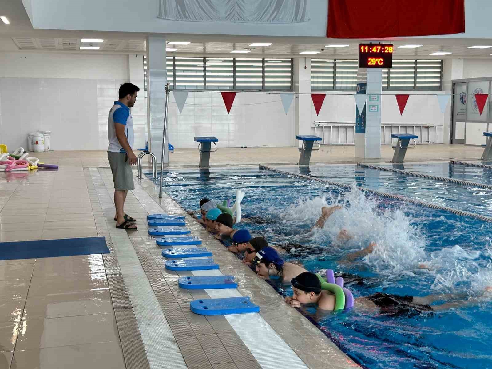 kagithanede gencler icin kulturel ve sportif faaliyet programlari surduruluyor 2 uFHjulHO