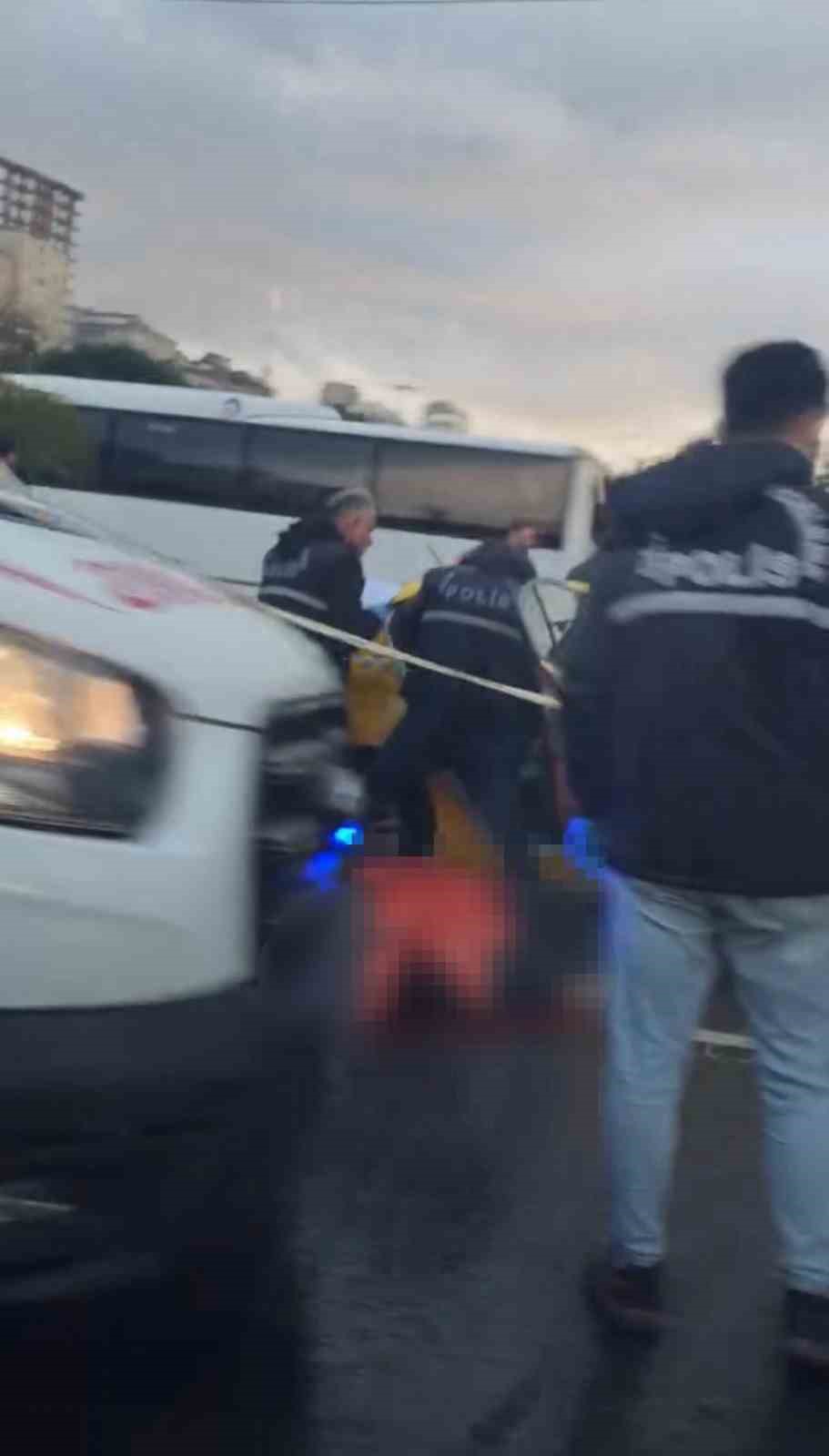 kagithanede korkunc cinayet konusma bahanesiyle bulustugu eski esini takside silahla vurarak oldurdu 3